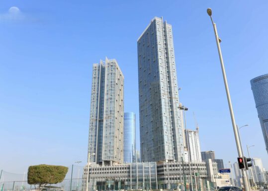Properties 10 Spacious 1-bedroom apartment for rent in Horizon Tower, City of Lights